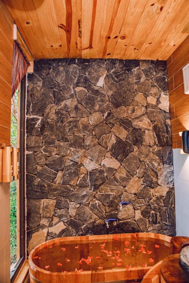 Chien'S Lodge Du Gia Làng Cac Екстериор снимка