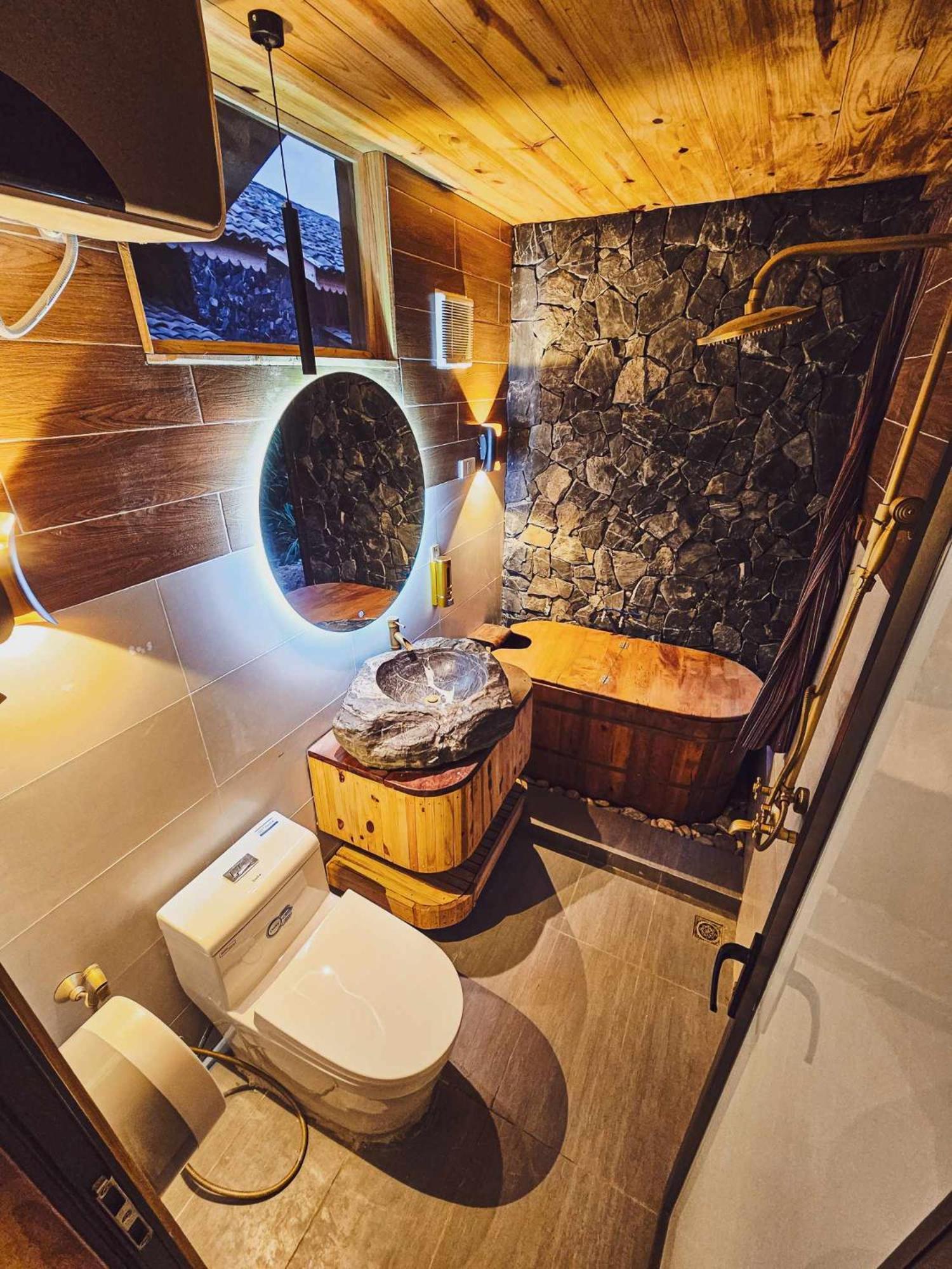 Chien'S Lodge Du Gia Làng Cac Екстериор снимка