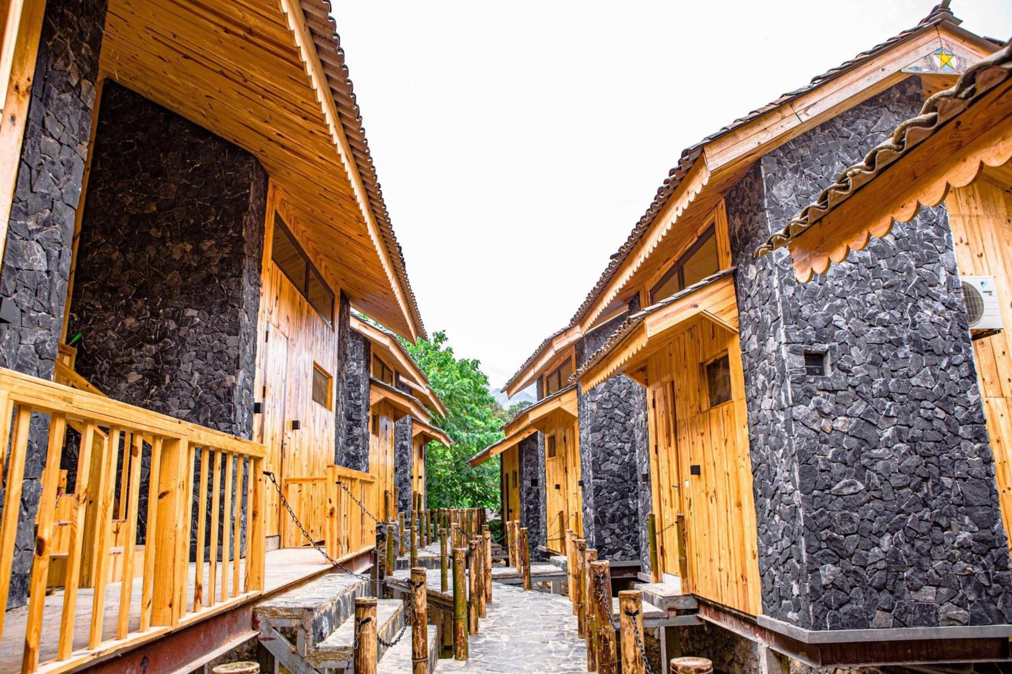 Chien'S Lodge Du Gia Làng Cac Екстериор снимка